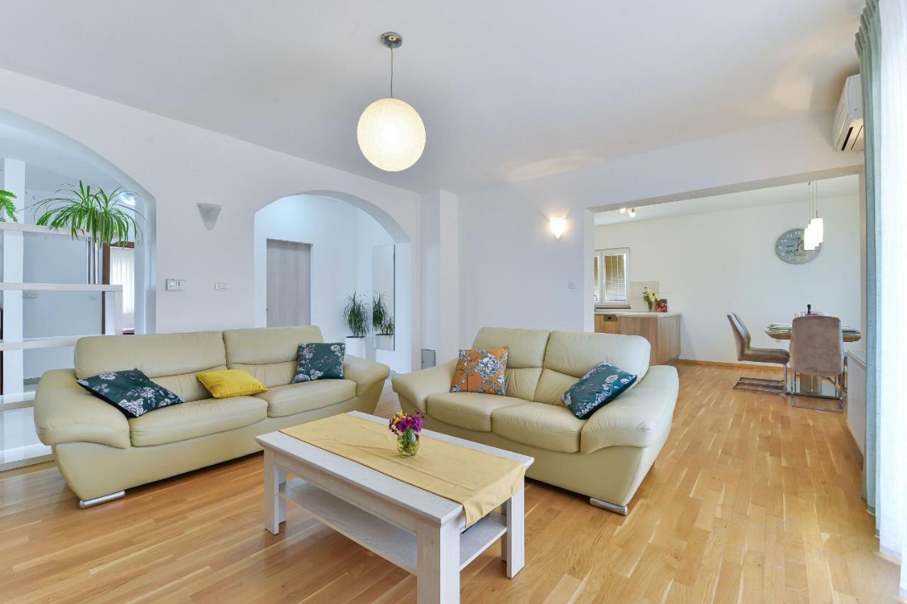 Villa Solis Zadarvillas Eksteriør billede